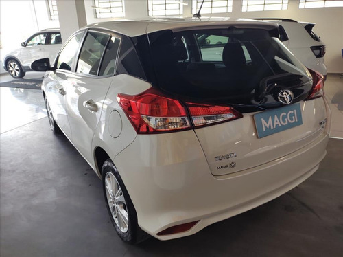 Imagem 7 de 14 de Yaris 1.3 16v Flex Xl Multidrive