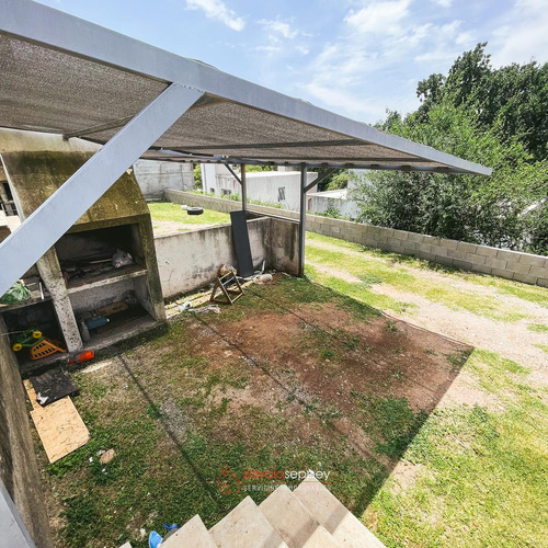 Duplex En Venta/alquiler En Villa Allende - 2 Dormitorios - Cochera, Asador Y Pileta - Seguridad