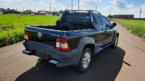 Fiat Strada 1.8 16v Adventure Ce Flex 2p
