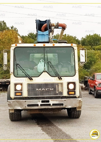 Imagen 6 de 15 de Bomba De Concreto Mack - Putzmeister 32z Mts 2000