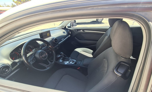 Audi A3 Dynamic Stronic 2.0 Turbo V4 190hp 2017