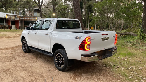 Toyota Hilux 2.8 Cd Srx 177cv 4x4 At