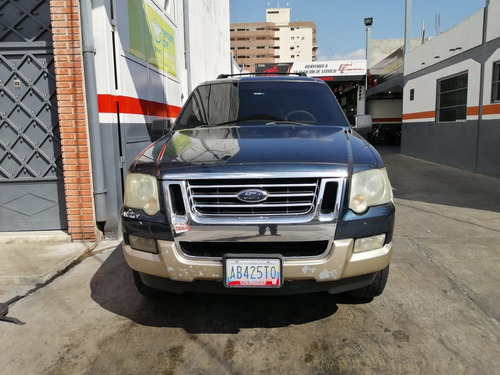 Imagen 2 de 9 de Ford Explorer Eddie Bauer