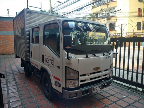 Chevrolet Nhr Doble Cabina