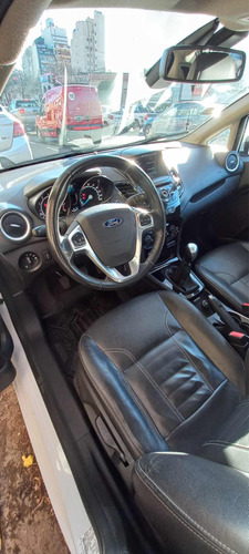 Ford Fiesta Kinetic 1.6 Titanium 120cv