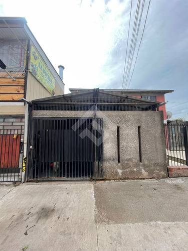 Casa En Venta De 3 Dorm. En Maipú