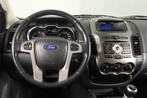 Imagen 10 de 15 de Ford Ranger Tdi 3.2 Xlt 4x2 2015