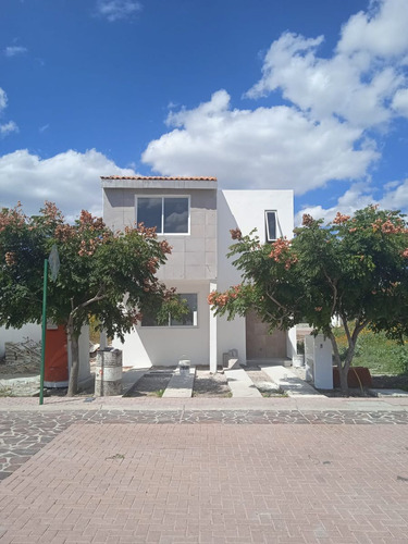 Venta De Casas En Ciudad Maderas, 3 Recamaras, 2.5 Baños, Al