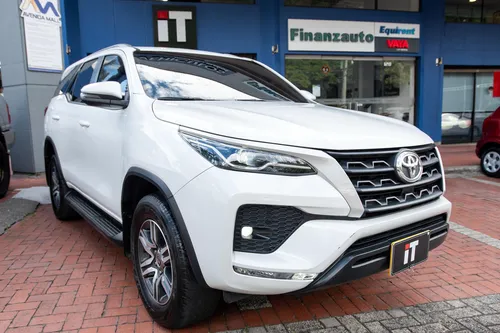 Toyota Fortuner Sr 2.4 At 4x2 2023