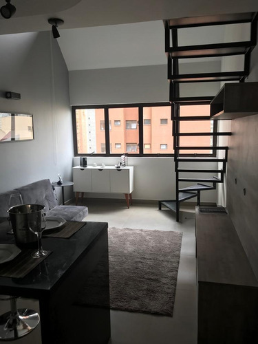 Imagem 2 de 14 de Loft Moema Perto Do Metrô Lindo Reformado
