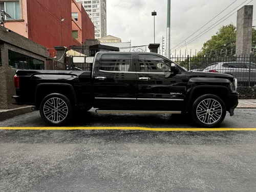 GMC Sierra 6.2 Denali Dvd At