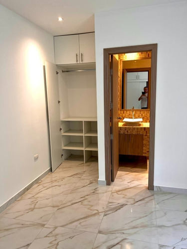 Imagen 6 de 10 de Kennedy Norte Vendo Departamentos Por Estrenar Exclusivo