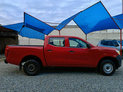 Nissan NP300 2.5 Doble cabina SE paq seguridad