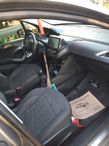 Peugeot 208 1.6 Feline
