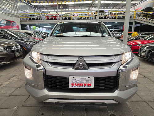 Mitsubishi L200 2.4 Cd Glx 4X2 Mt