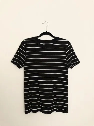 H m Divided Playera Negra Con Rayas Blancas Y Puntitos MercadoLibre