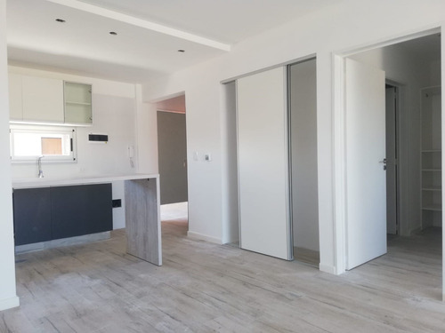 Imagen 3 de 16 de Departamento 2 Amb Venta Béccar C/coch. A/estrenar