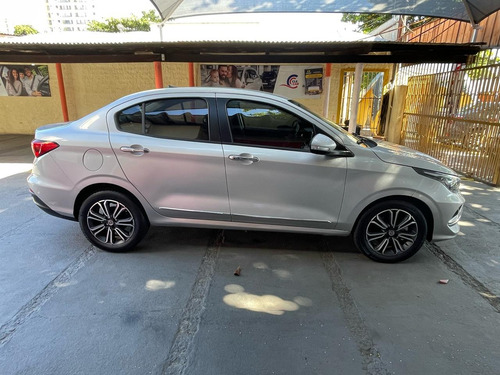 Fiat Cronos 1.8 Precision 16v Flex Aut. 4p