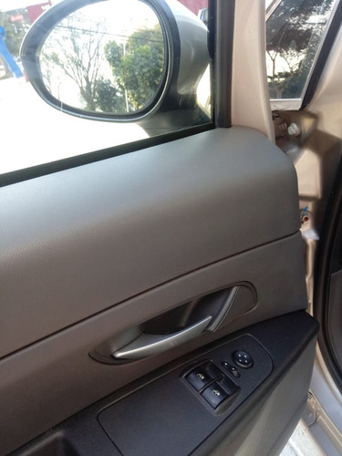 Imagem 8 de 10 de Fiat Punto Essence 1.6 Flex Cambio Manual
