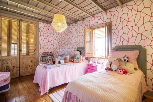 Hermosa Casa En Venta En Pueblo Mio, Manantiales.