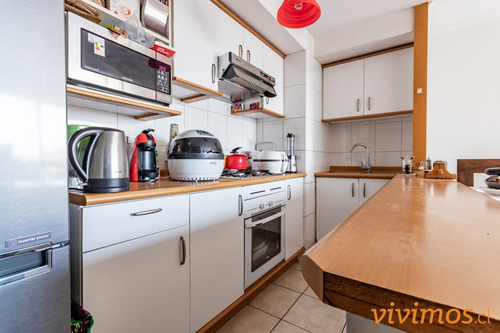 2 Dorm + 2 Baños + Estac En Santiago. Metro Moneda.
