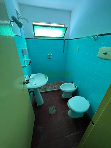 Exclusivo Complejo, Casa Principal Y 10 Habitaciones Con Baño, A Mts De Rambla