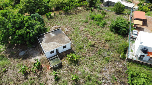 Solar En Venta Con Obra Gris En Samaná A Minutos De La Playa