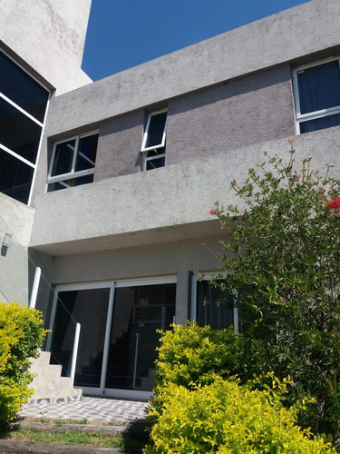 Vendo Espectacular Casa En Country Cinco Lomas 9 Ambientes. Inigualable