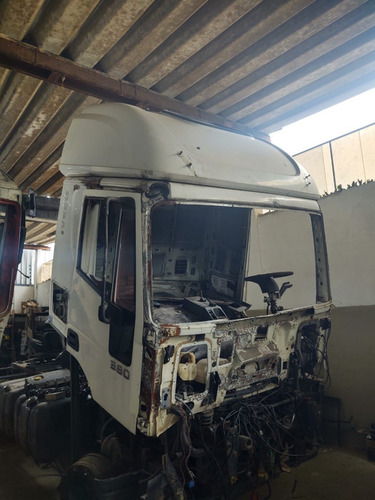 Cabine Iveco Cursor 330 Ano 2010