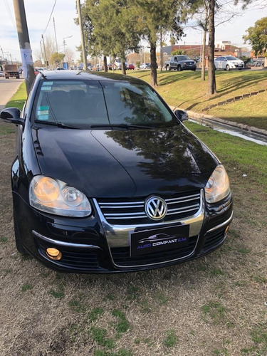 Imagen 2 de 9 de Volkswagen Vento Luxury 2.5 2009
