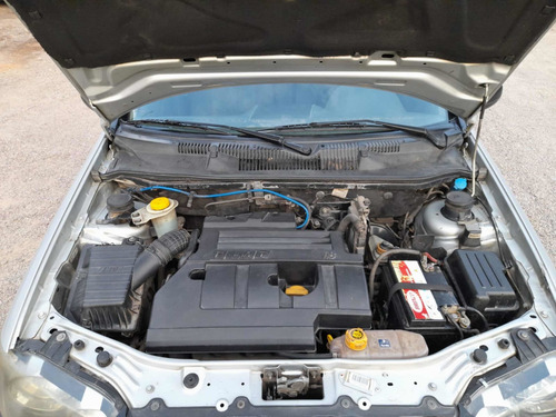 Imagen 12 de 12 de Fiat Palio 2007 1.8 Adventure Alarma