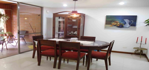 Casa En Venta Ubicada En El Poblado Sector San Lucas (22316).