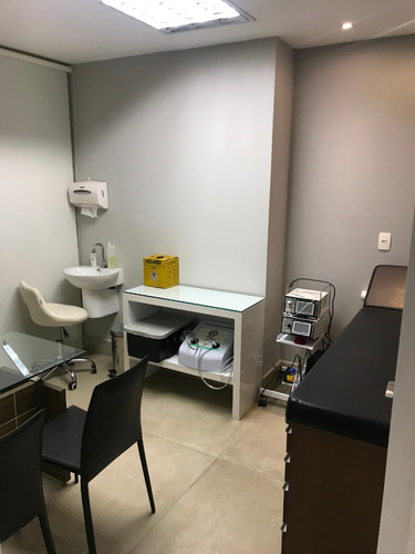 Imagem 7 de 14 de Vende-se Clínica Com 2 Salas Odonto E 3 Médicas De Coworking