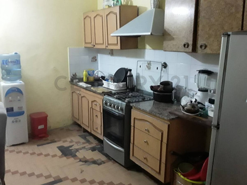 Imagen 4 de 12 de Venta Departamento 3 Ambientes En San Justo Patio Terraza Balcon Luminoso Frente