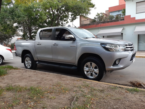 Toyota Hilux 2.8 Cd Srv Pack 177cv 4x2 2017