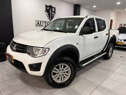 Mitsubishi L200 Sportero 2.5 Basica 2013