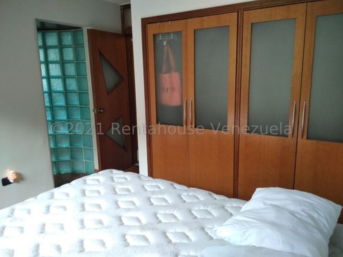 Imagen 5 de 16 de Impecable Apartamento Ubicado En Calle Privada Urb. Colinas De Bello Monte-mls#23-2284