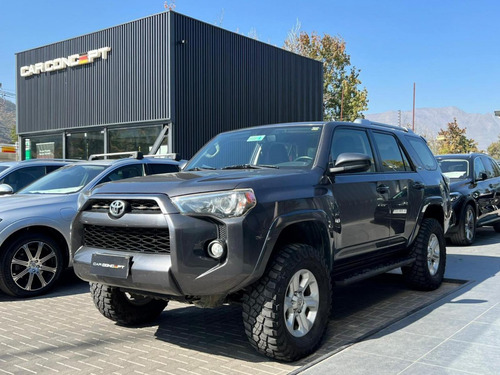 Toyota 4 Runner Sr5 4x4 2016