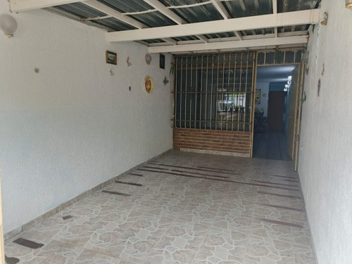 Casa En Venta En Guatire Castillejo De Un Nivel Economica Acogedora En Calle Cerrada Cerca Del Hospital Conjunto Residencial Mucuchies Con Terraza Patio Techado
