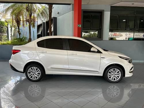 Fiat Cronos 1.8 Drive 16v Flex Aut. 4p