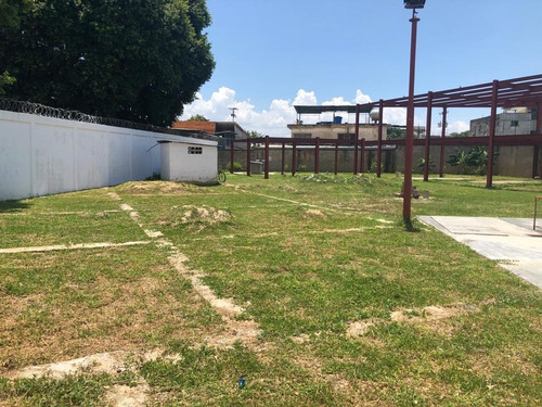 Imagen 26 de 28 de Estacion De Servicio Av. Constitucion Con Calle Carabobo 3500 Mts2