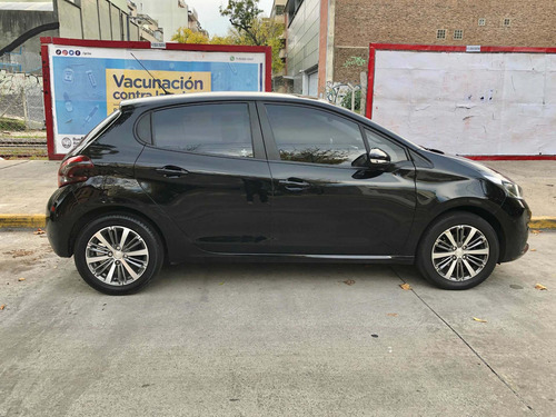 Peugeot 208 1.6 Allure Touchscreen Techo