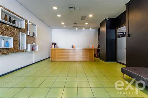 Oportunidad Inversionistas! Oficina + Showroom