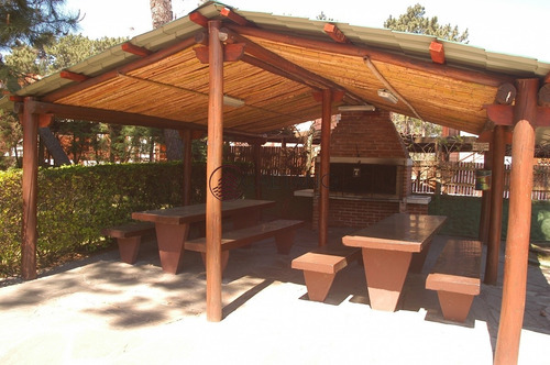 Excelente Propiedad En Barrio Privado De Gran Categoría -ref:211