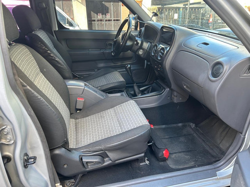 Nissan NP300 2.5 Cabina Doble 133cv 4x2