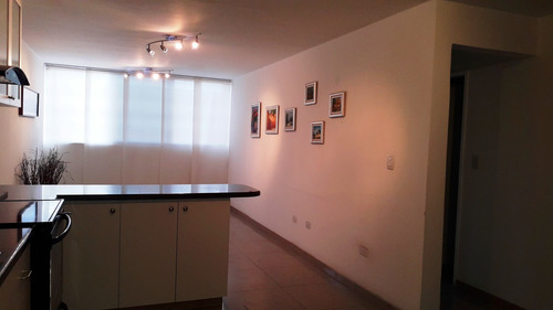 Apartamento En Los Samanes En Venta En Edf Con Tanque Para Agua De 120.000 Litros