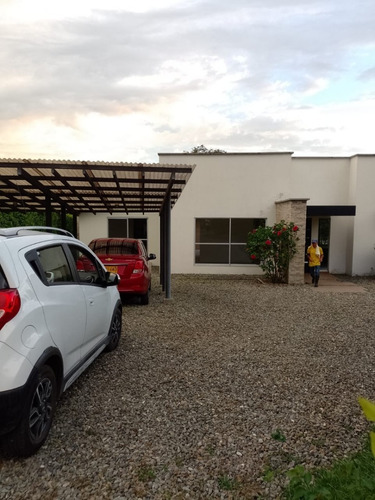 Imagen 2 de 18 de Venpermuto Hermosa Casa Campestre Para Estrenar