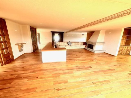 Lomas De Chapultepec, Penthouse De 750m2 En Dos Niveles, Muy Iluminado, 4 Amplias Recamaras Con Vestidor, Sala De T.v., Estudio, Terraza, 3 Lugares De Estacionamiento, Cuartos De Servicio. El E