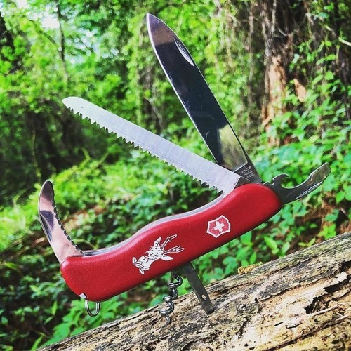 Imagen 2 de 3 de Navaja Victorinox Hunter Red 12 Fun 0.8573
