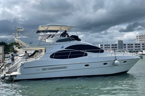 Imagen 2 de 12 de Yate Azimut 42 Lv1827